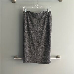 EUC Old Navy Gray Knit Pencil Skirt Size M